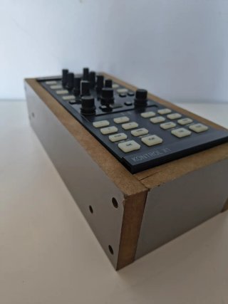 Controlador DJ Traktor Kontrol X1 MK2