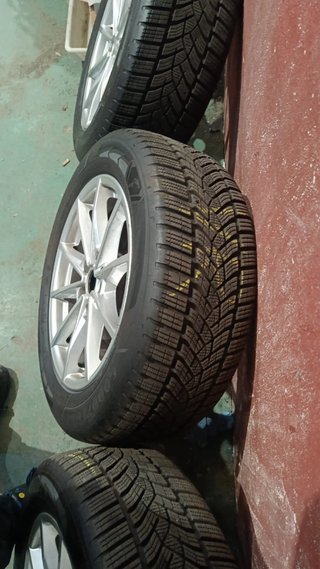 Llantas BMW Originales con Neumáticos Goodyear