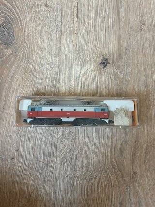 Locomotora Ibertren 3N RENFE Escala N Caja