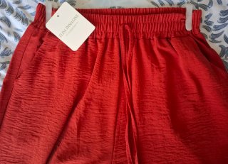 Pantalón fluido rojo caldera