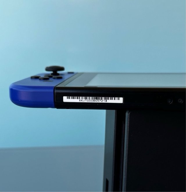Console Nintendo Switch + Custodia