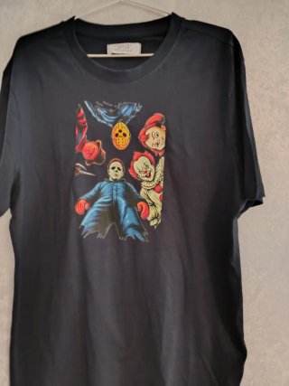 Camiseta Negra Estampada Terror