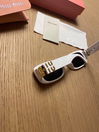 Gafas Miu Miu Pasta Blanca y Dorado