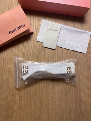 Gafas Miu Miu Pasta Blanca y Dorado