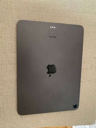 iPad Air 5ª Gen 2022 (Solo per Ricambi) non funziona