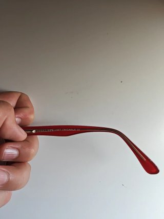 Montura de gafas roja