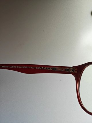 Montura de gafas roja