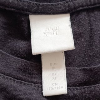 Camiseta Negra Pedrería H&M Talla XL