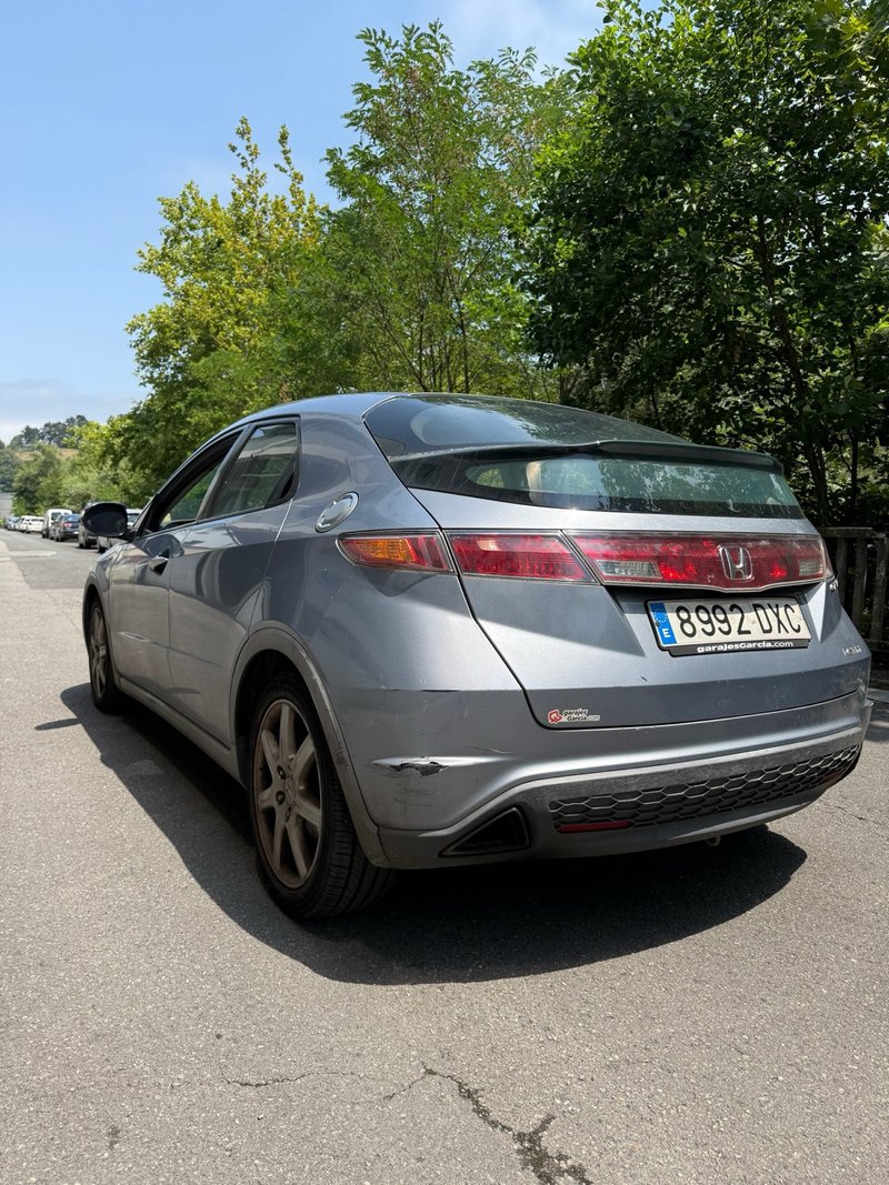 Honda Civic 2006 - foto 1