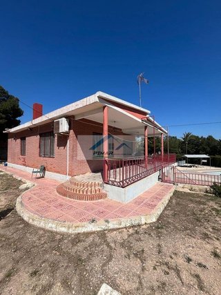 Chalet en venta en Crevillent