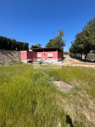 Chalet en venta en Crevillent