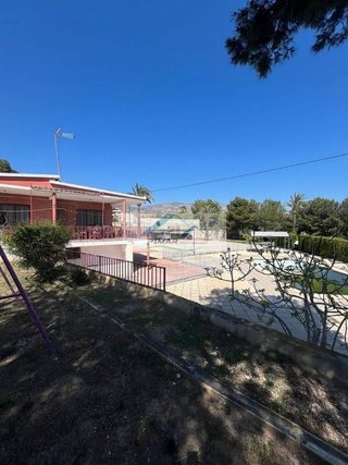 Chalet en venta en Crevillent