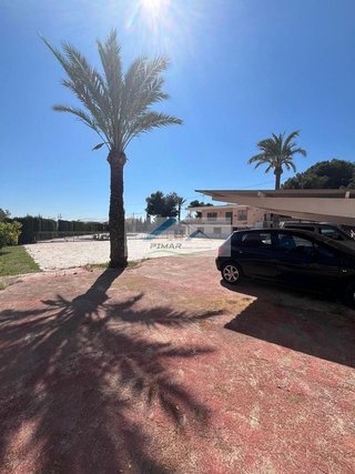 Chalet en venta en Crevillent