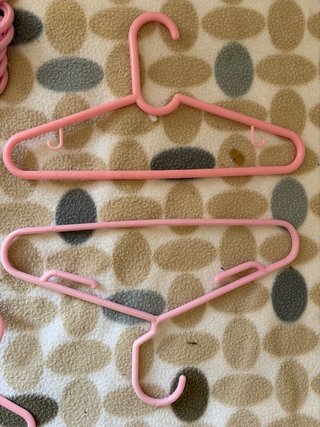 Perchas rosa para ropa de niña (Pack)