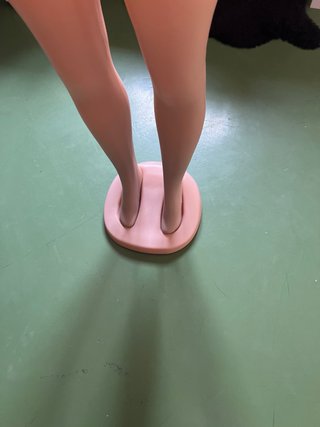Maniquí femenino cuerpo completo beige