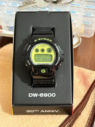 Reloj Casio G-Shock DW6900 Negro/Verde