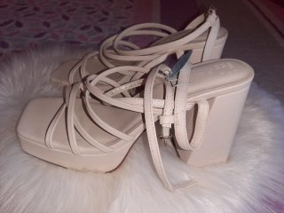 Sandalias Primark color hueso Talla 39
