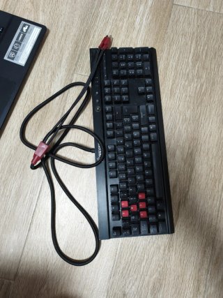 Teclado Mecánico Gaming Corsair K70