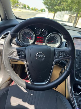 Opel Astra J