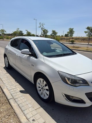 Opel Astra J