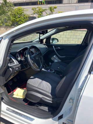 Opel Astra J