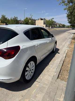 Opel Astra J