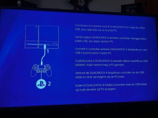 PS4 1TB + 2 Mandos + GTA V y 5 Juegos + Base Carga