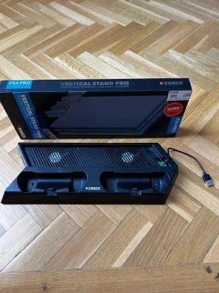 PS4 1TB + 2 Mandos + GTA V y 5 Juegos + Base Carga