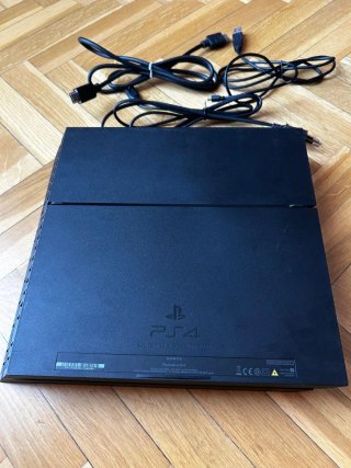 PS4 1TB + 2 Mandos + GTA V y 5 Juegos + Base Carga