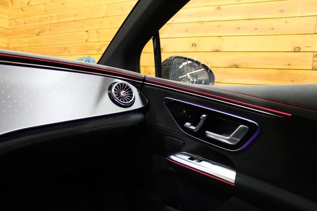 Mercedes-Benz EQE 2023, foto 8