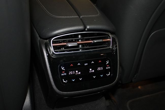 Mercedes-Benz EQE 2023, foto 10