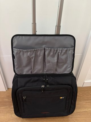 Maletín Case Logic con ruedas