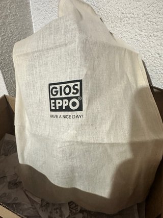 Sandalias GIOSE negras y plateadas con pedrería