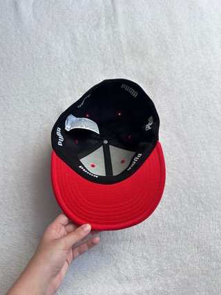 Gorra Puma Negra y Roja