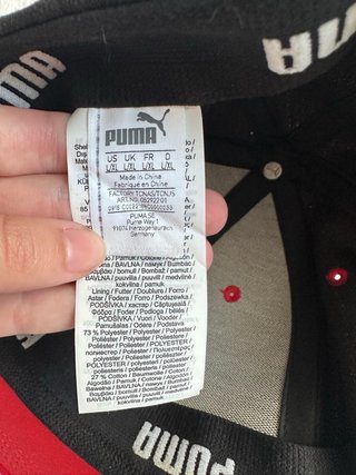 Gorra Puma Negra y Roja