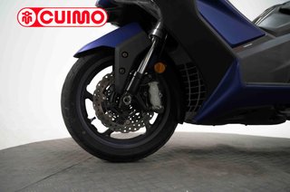 KYMCO AK 550