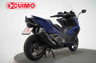 KYMCO AK 550