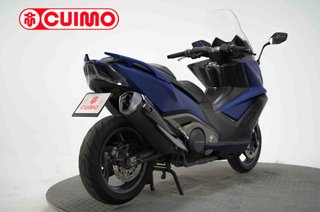KYMCO AK 550