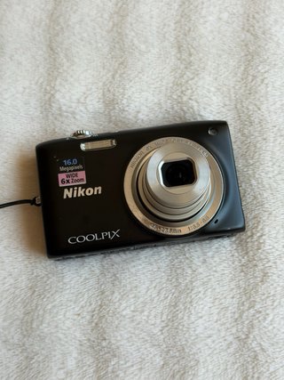 Nikon Coolpix S2700 Camara Digital Negra con caja