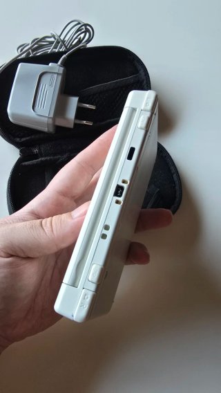 Nintendo New 3DS Bianca con caricatore