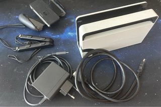 Nintendo Switch OLED + Custodia + Accessori