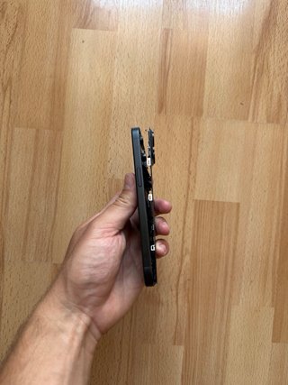 Struttura iPhone 15 originale