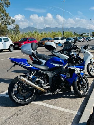 Yamaha R6 2004 Azul Deportiva