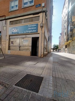 Local comercial en venta en Gamonal en Burgos