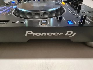 Vendo Pioneer DJ XDJ-XZ Controladora DJ Negro