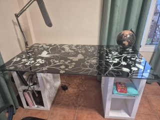 Mesa de oficina cristal con diseño