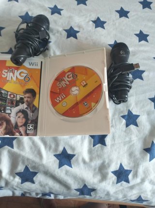 Juego Wii Let's Sing 6 + 2 Micrófonos