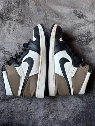 Nike Air Jordan 1 Retro High OG Shadow