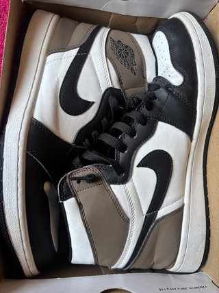 Nike Air Jordan 1 Retro High OG Shadow