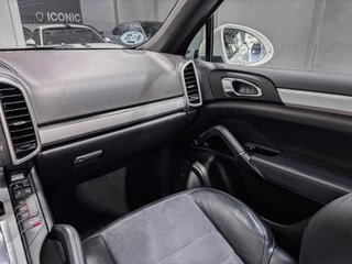 Porsche Cayenne Platinum Edition